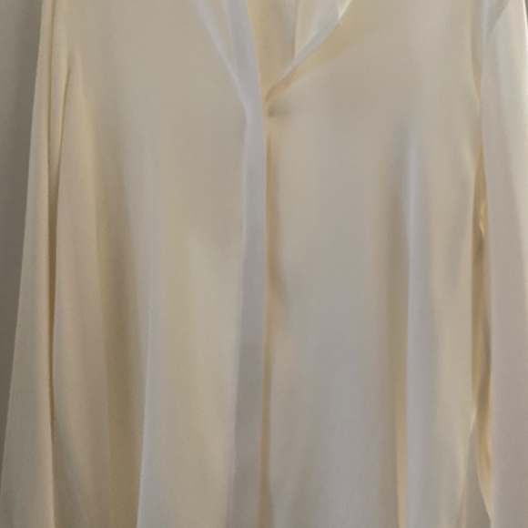Creamy white colored Silk blouse with peekaboo back - Picture 2 of 6